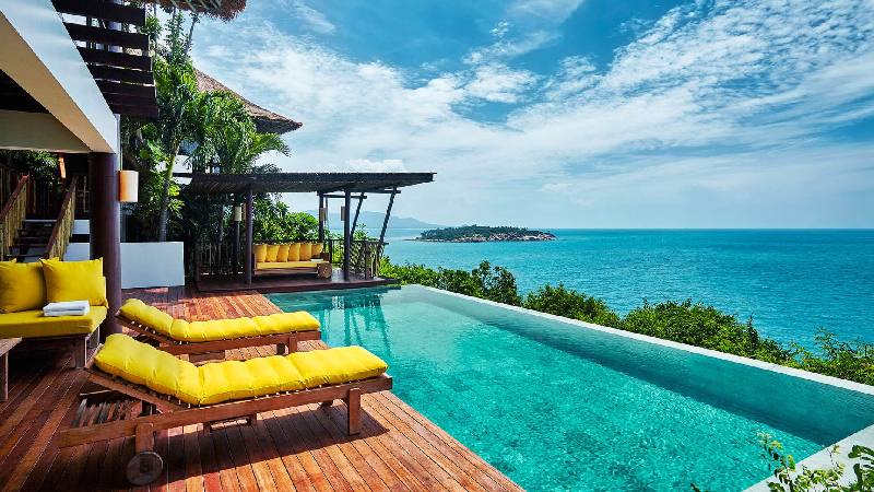 Luxury villa with infinity pool and ocean view