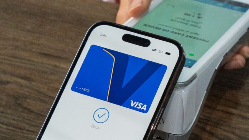 A contactless Visa payment on a smartphone